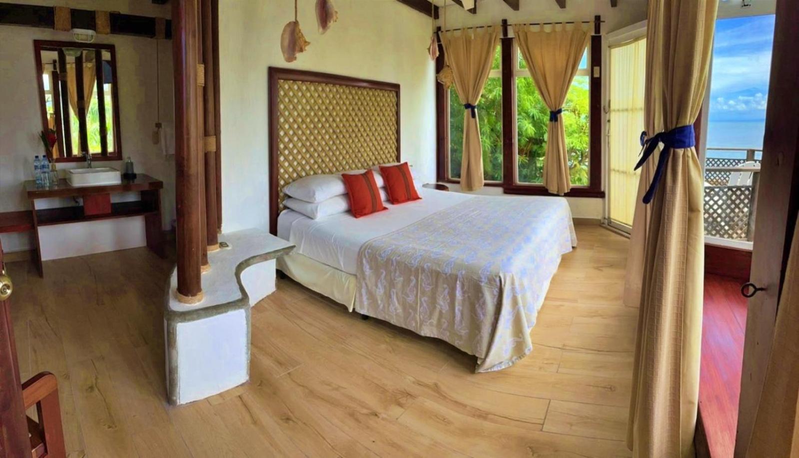 Villa Caribe Lívingston Exteriör bild